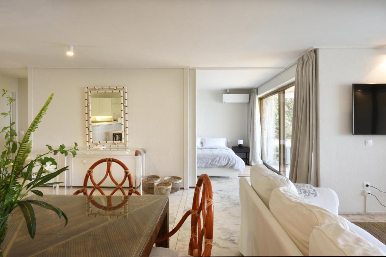 Kavouri Flat Appartamento *
