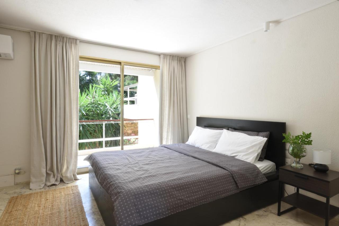 Kavouri Flat